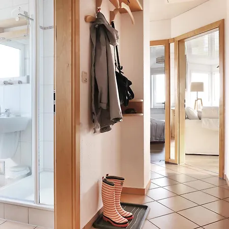 2 Wohntraum Mit Balkon Und Hafenblick